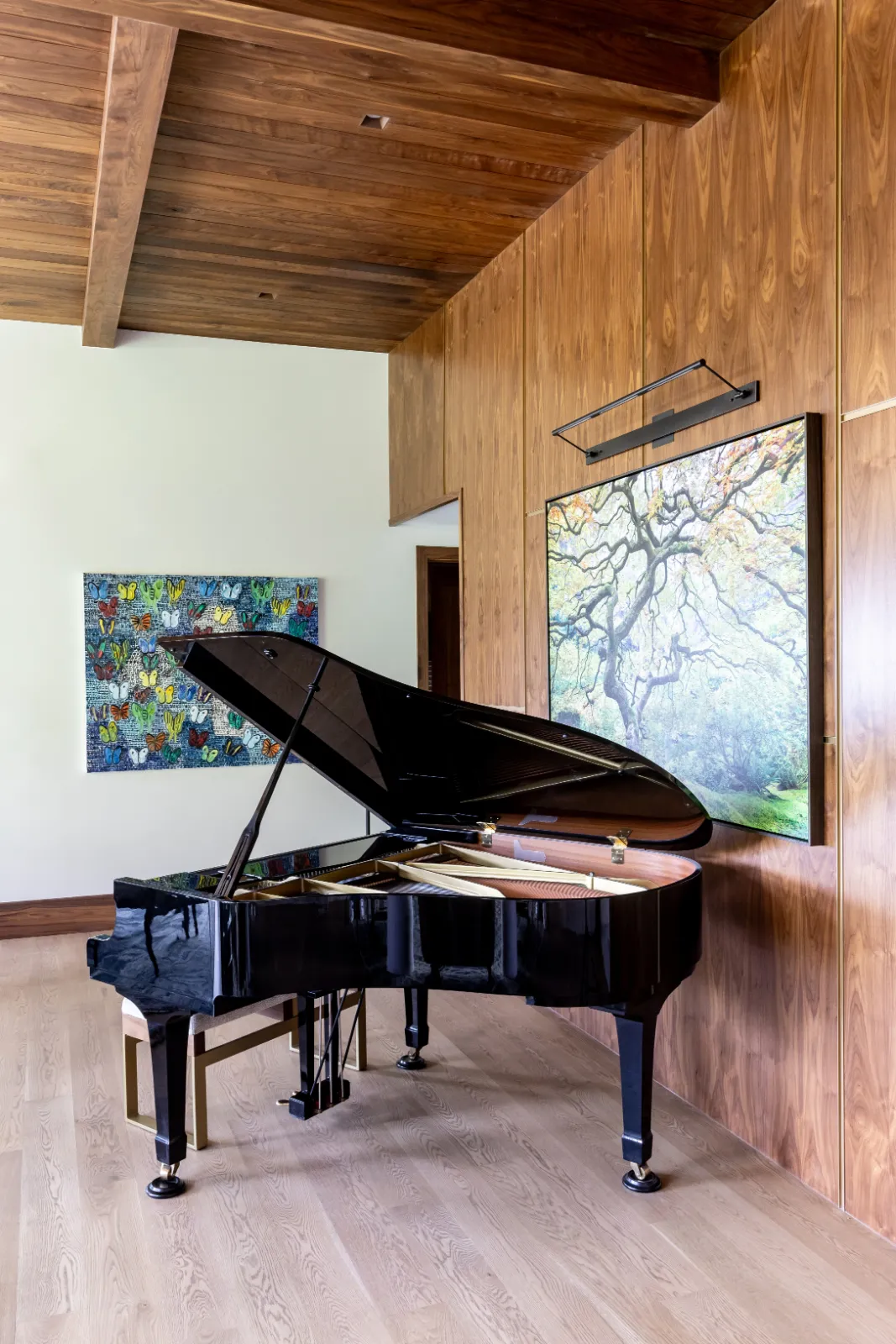 Hidden View elegant home design and decor by Interior Concepts Design House